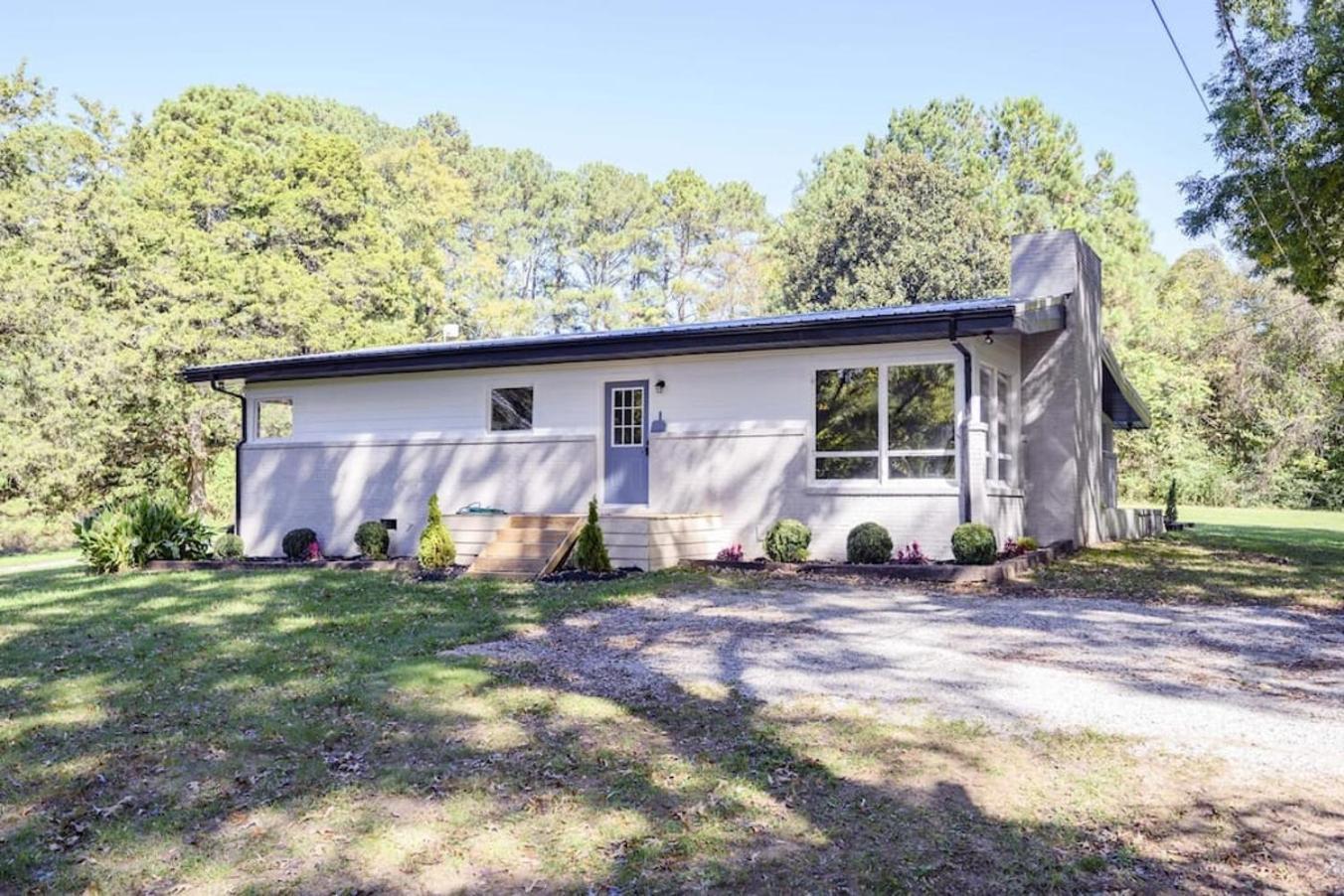 Gorgeous Renovated Home With Large & Private Lot Winchester Exterior photo