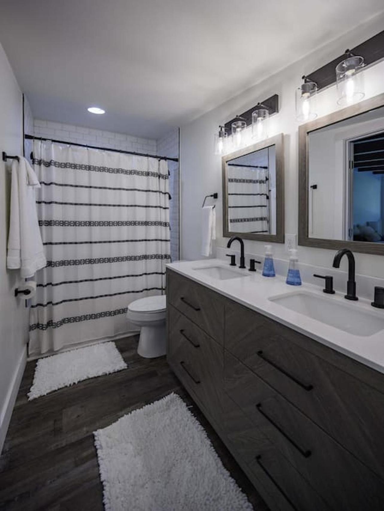 Gorgeous Renovated Home With Large & Private Lot Winchester Exterior photo