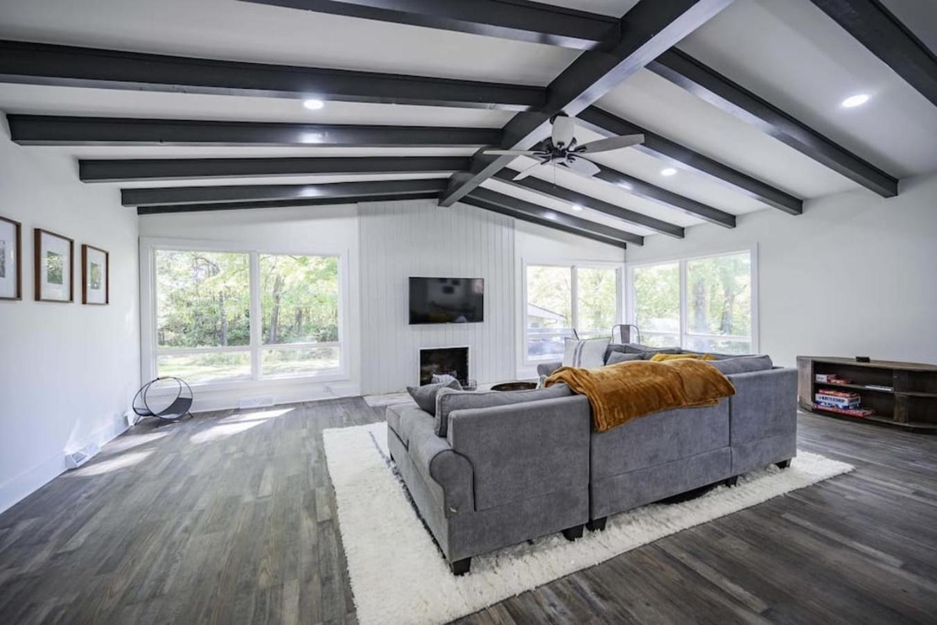 Gorgeous Renovated Home With Large & Private Lot Winchester Exterior photo