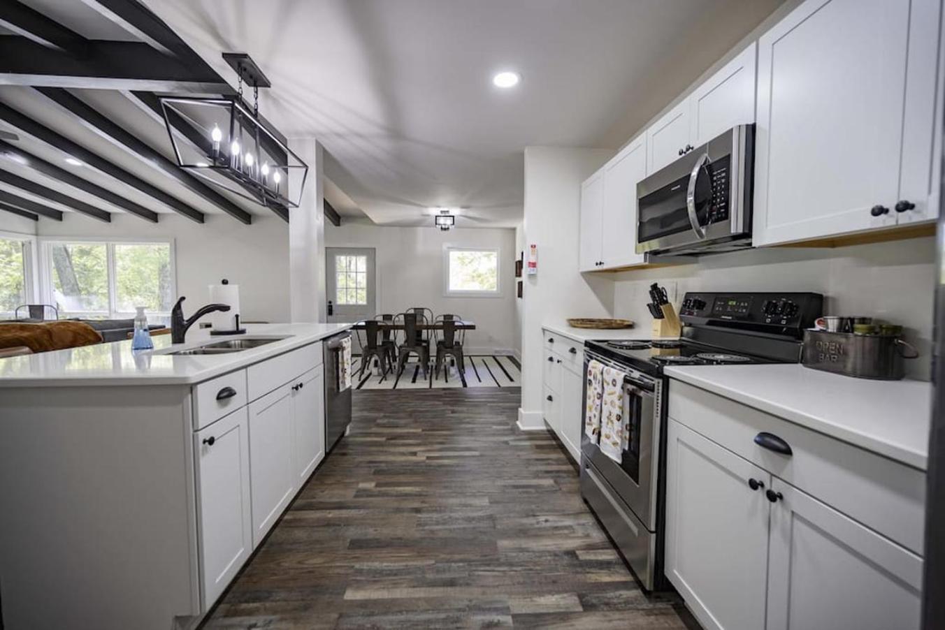 Gorgeous Renovated Home With Large & Private Lot Winchester Exterior photo
