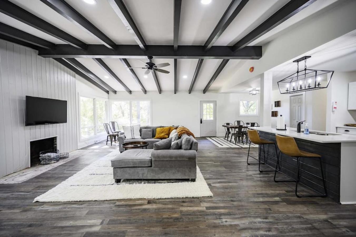 Gorgeous Renovated Home With Large & Private Lot Winchester Exterior photo