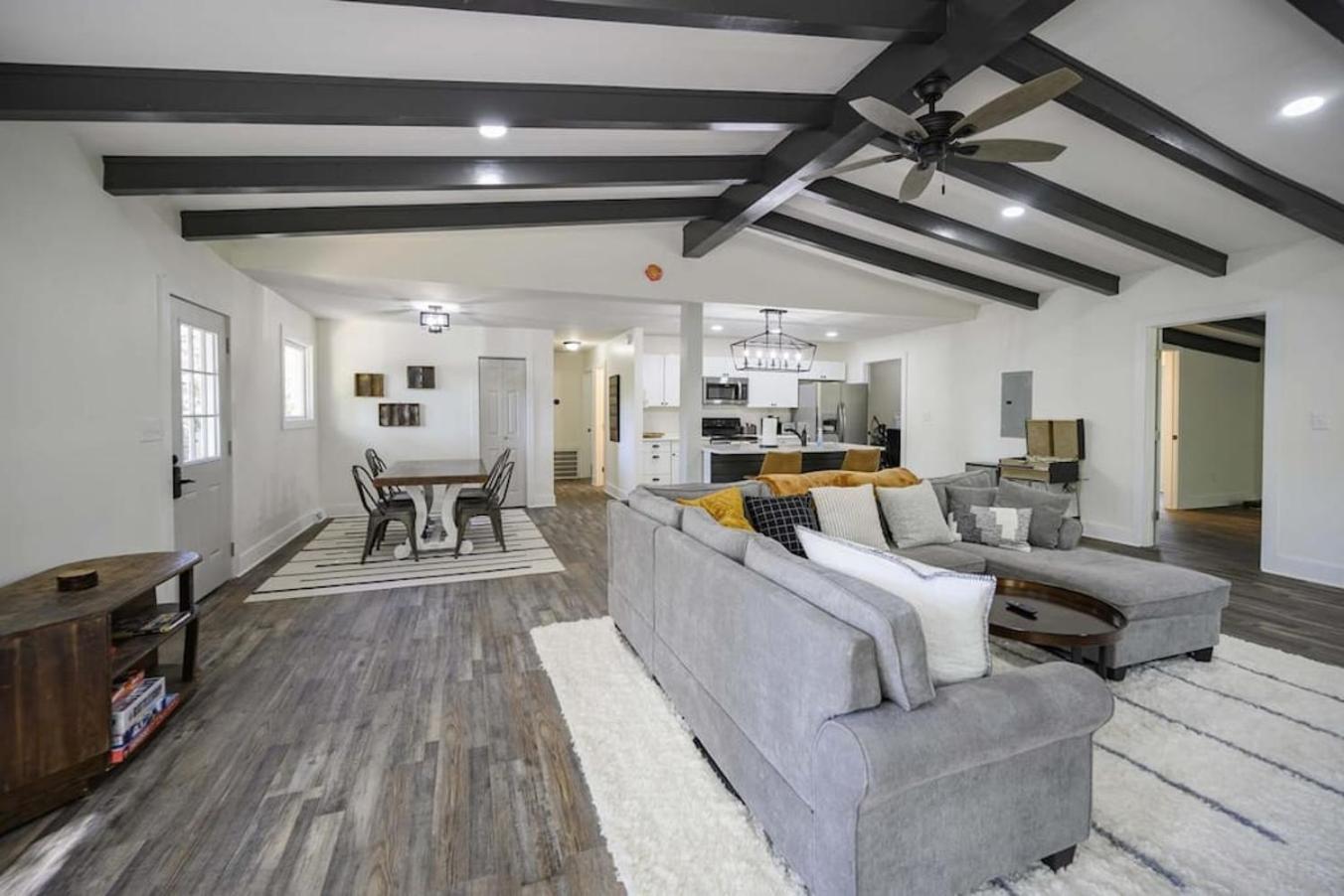 Gorgeous Renovated Home With Large & Private Lot Winchester Exterior photo